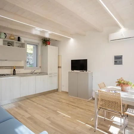 Cascina Dei Ciliegi アパート アローナ