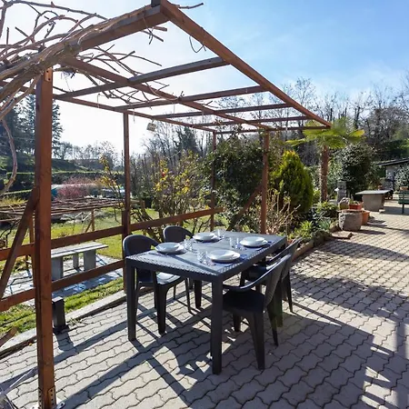 Cascina Dei Ciliegi アパート アローナ